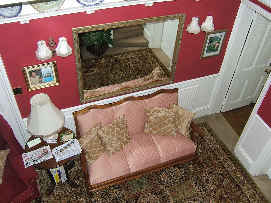 White Lodge Cheltenham Esterno foto